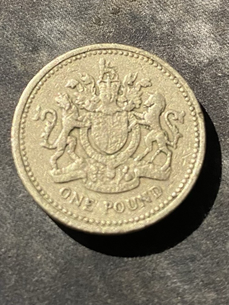 Great British Old Pound Coins (5)