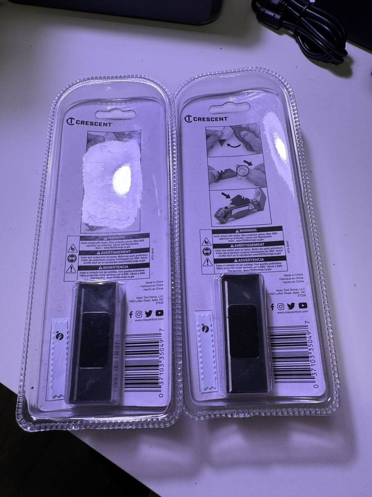 Crescent Folding Utility Knife CTKF2 With Blades-2 Pack