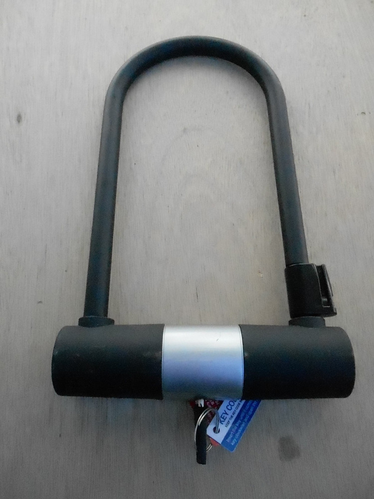 On Guard U Lock with Keys and Key Code Card New Open Package