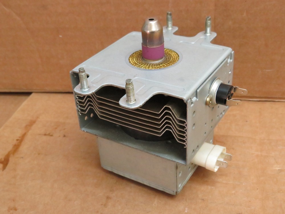 GE Microwave Magnetron Assembly Part # WB27X10370