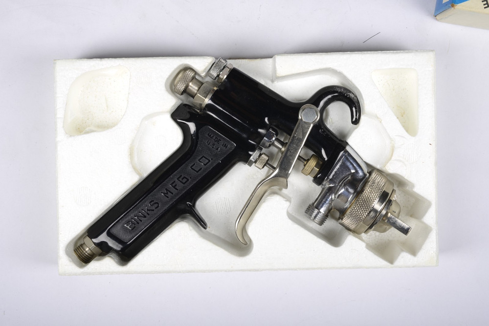 BINKS MODEL 7 spray gun. Excellent condition.