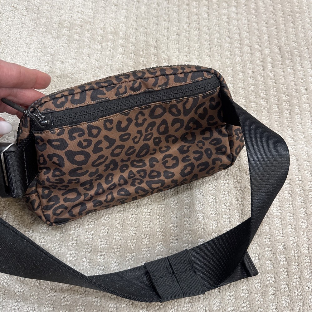 NWT Lululemon Everywhere Bag Animal Print