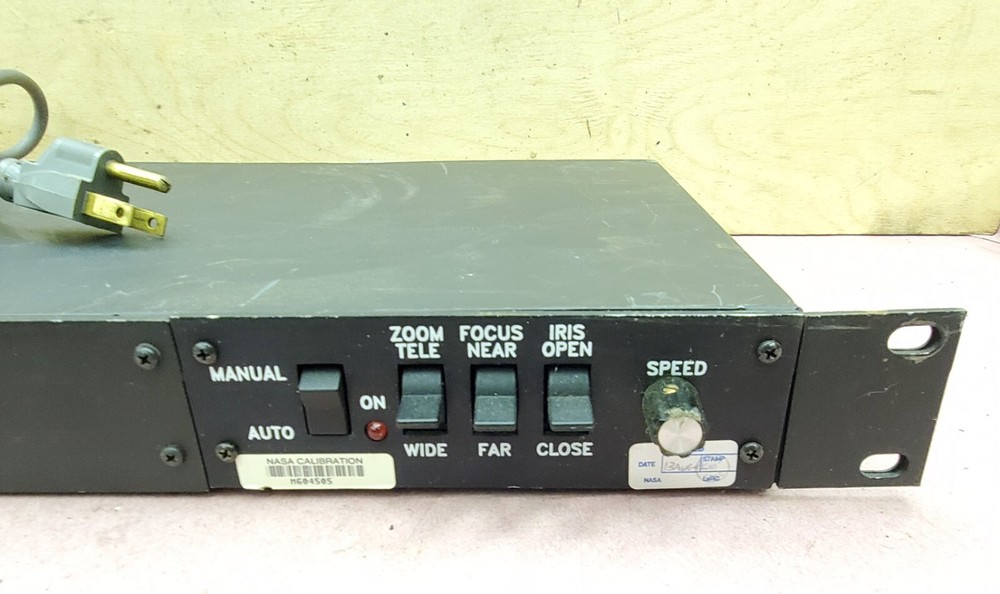 Pelco MPTV1510DT Joystick Control & MLZ6DT Rack Mount Camera Remote Control Unit