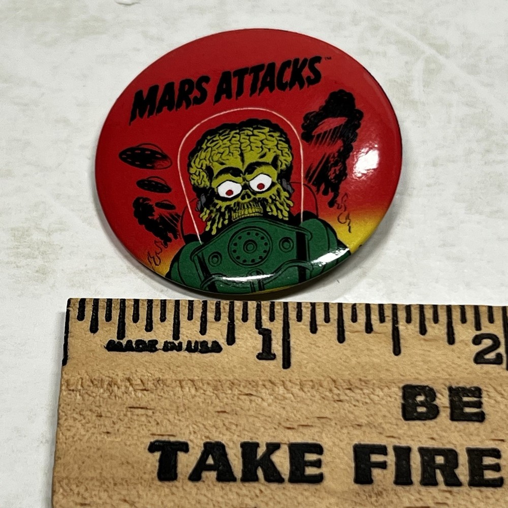 Mars Attacks 1.5” Button