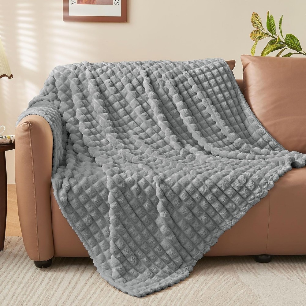 Updated Grey Throw Blanket Couch & Bed- Super Soft & Warm 3D Checkered Fluffy