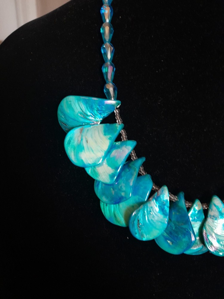 Acrylic Beads And Dye Shell Necklace Unmarked