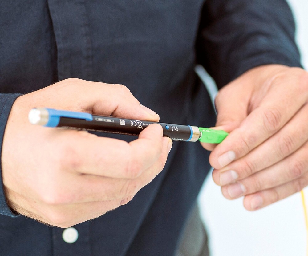 EXFO Visual Fault Locator FLS-140 VFL with 2.5mm Interface