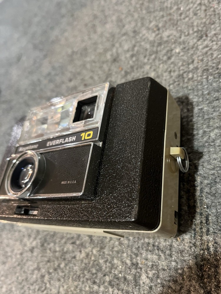 Vintage Keystone Everflash 10 Camera With Case Untested