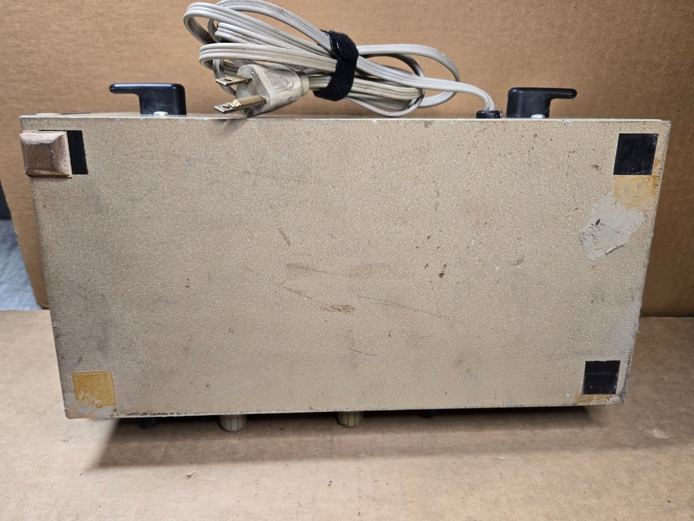 Heathkit IG-18A Low Distortion Audio Generator - Powers on - AS-IS - Untested