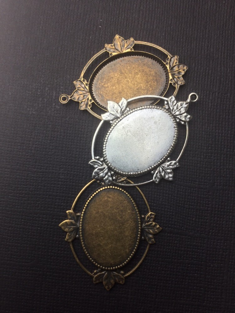 21733 Victorian 25x18mm Pendant Setting Brass Oxidized