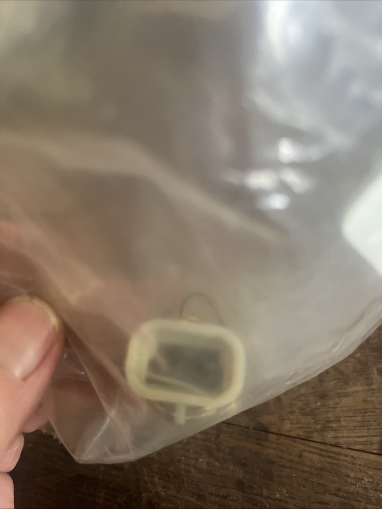 NOS Freightliner Coolant Level Sensor 23522855