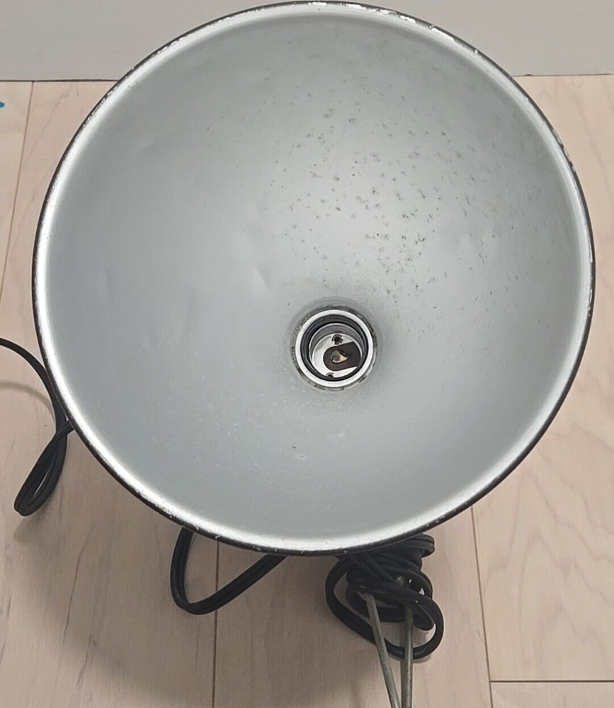 Vintage Smith Victor Light Reflector 7 1/2" Diameter Tested