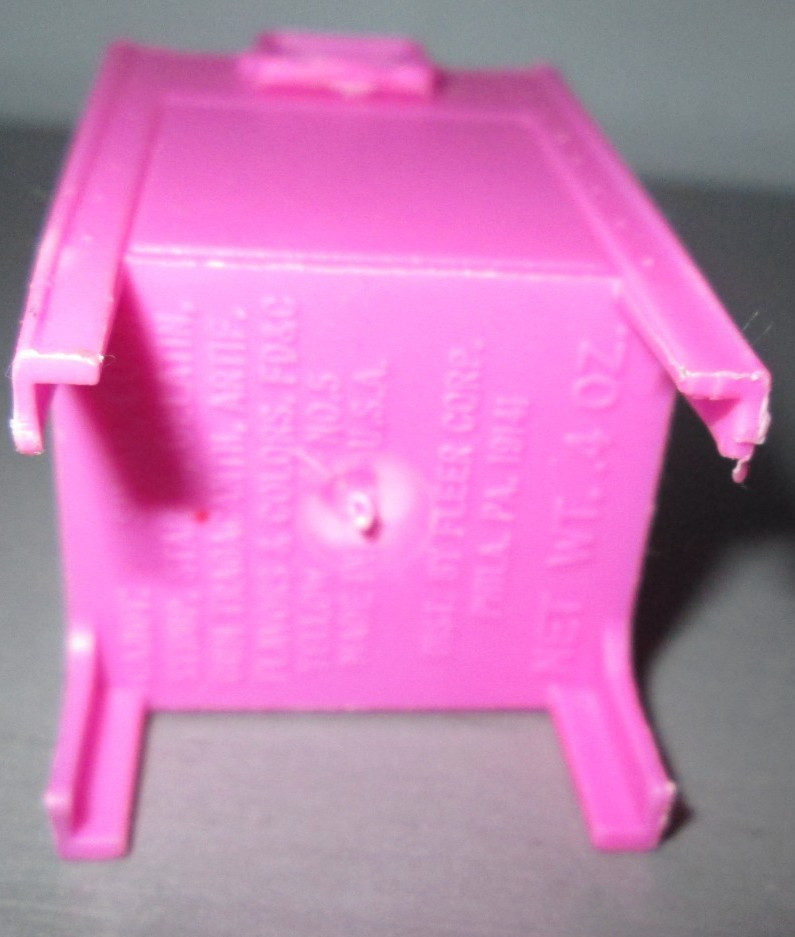 Vintage Fleer Corp Mini Pink Mailbox Empty Candy Container USA Made