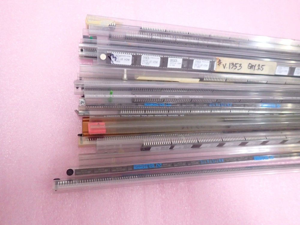 4.4 LBS ASSORTED INTEGRATED CIRCUITS / IC'S VARIOUS MANUFACTURERS