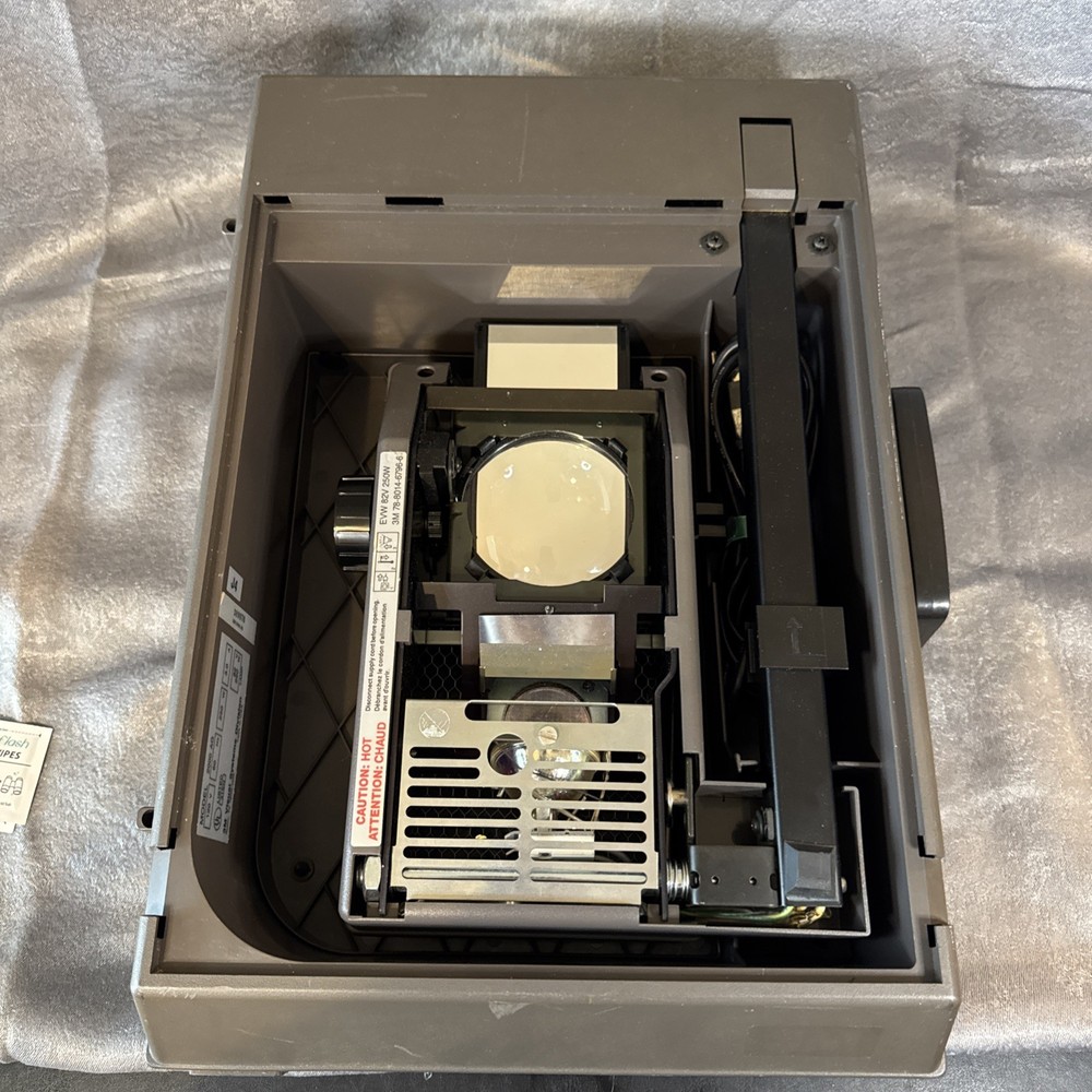 3M 2000 Overhead Projector Model 2000 AG for Parts: Missing Staging Area Glass.