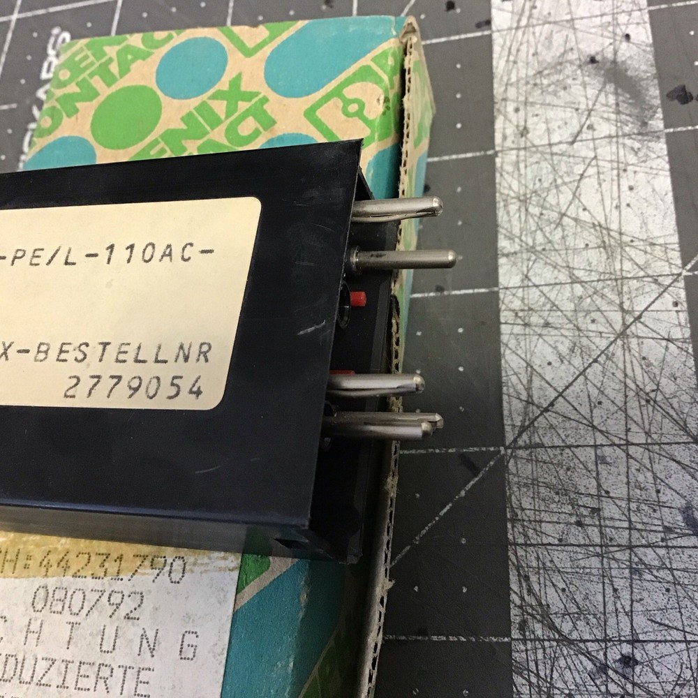 Phoenix Contact UAK2-PE/L Installation Level Terminal Block (LMP73O)