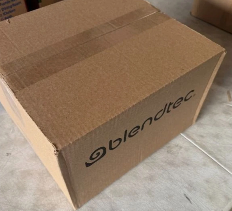 Blendtec Stealth 885 Commercial Blender - Black