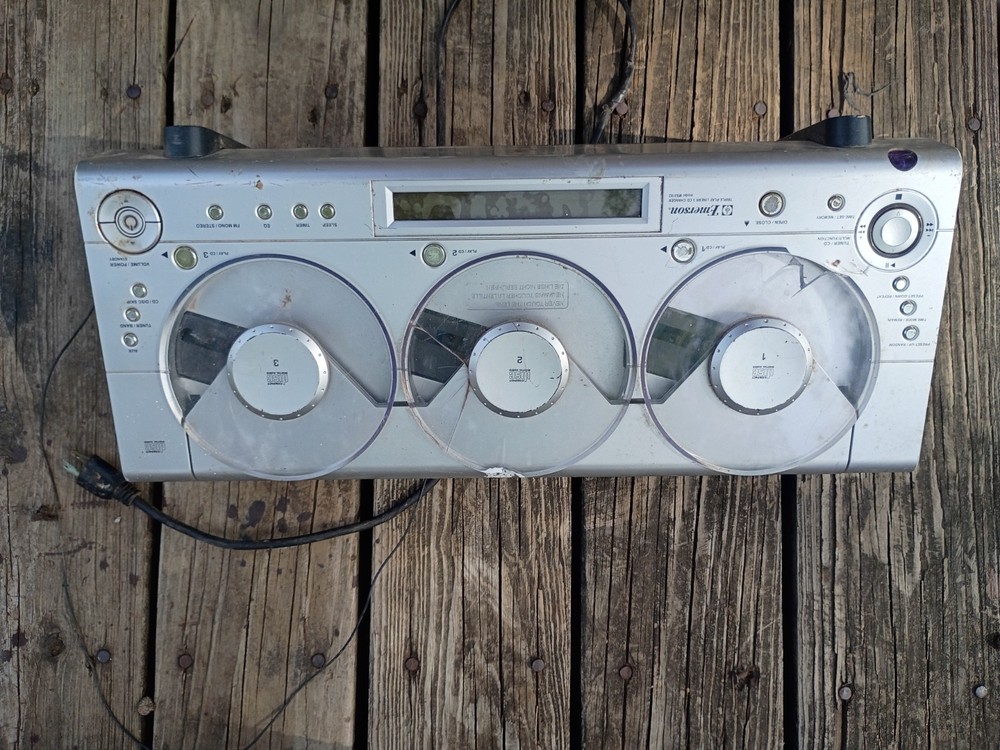 Emerson triple -play linear 3 disc CD changer model MS3103