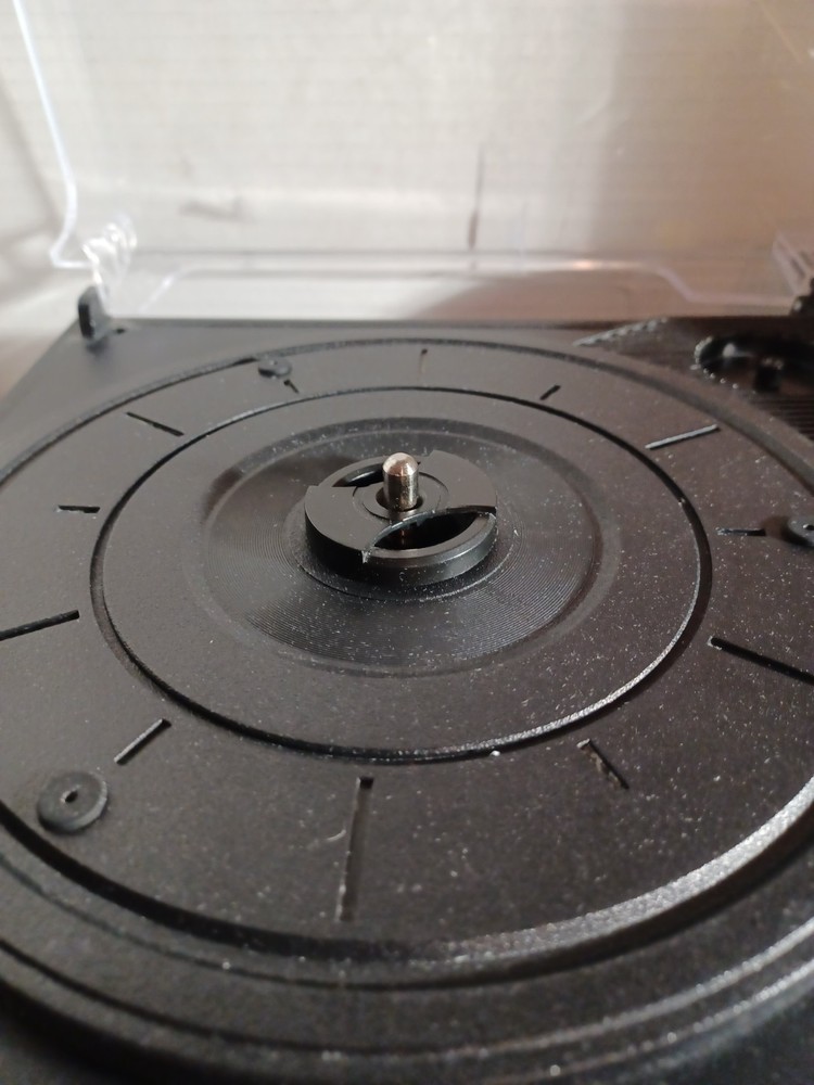 1 BY ONE Record Player MD-920 In Good Condition
