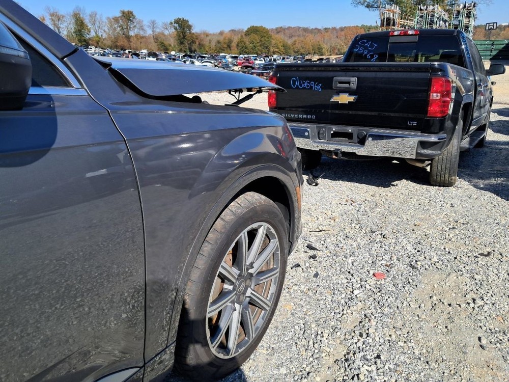 Fuse Box Engine Fits 17-24 AUDI Q7 4863640