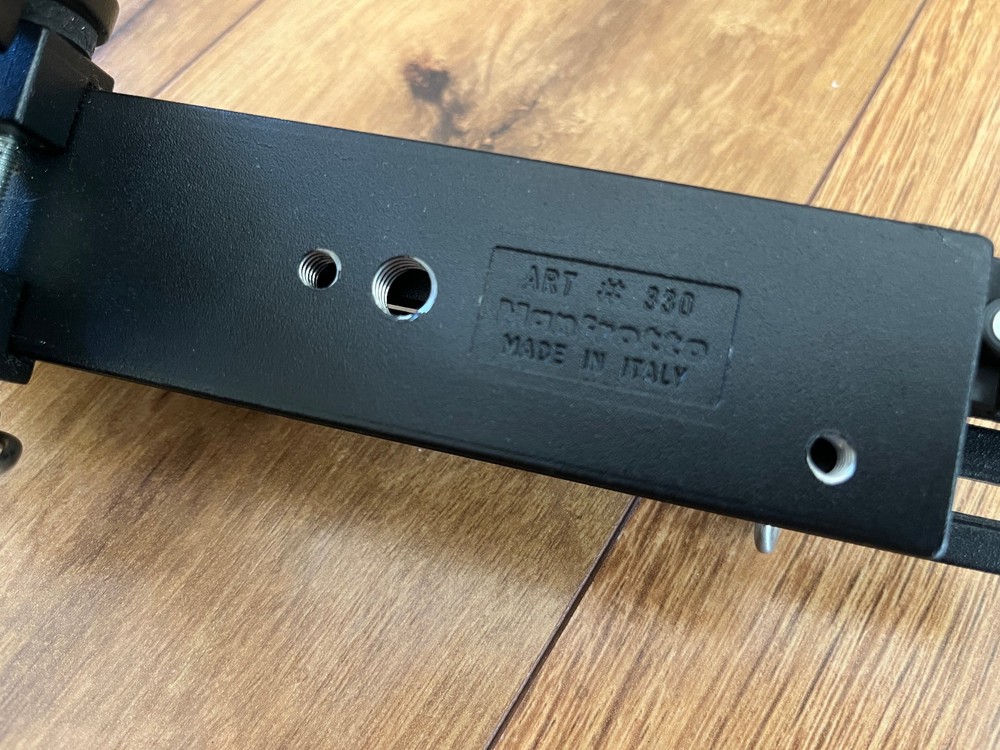 Manfrotto ART # 330 Macro Flash Bracket- DSLR Excellent Condition