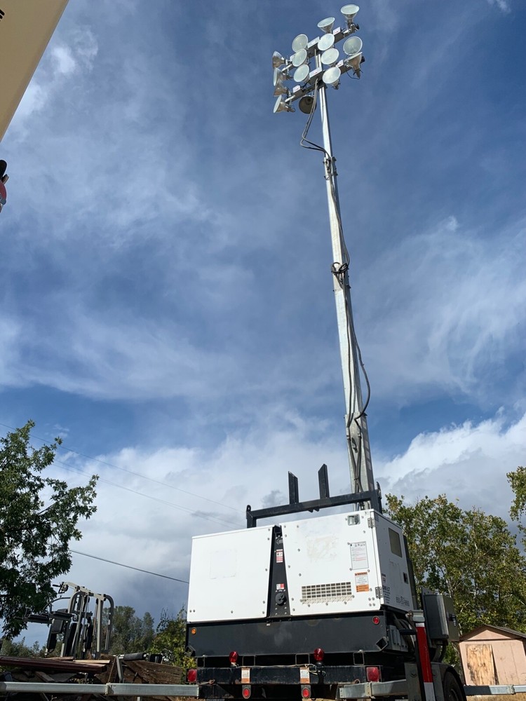 DIESEL  GENERATOR LIGHT TOWER