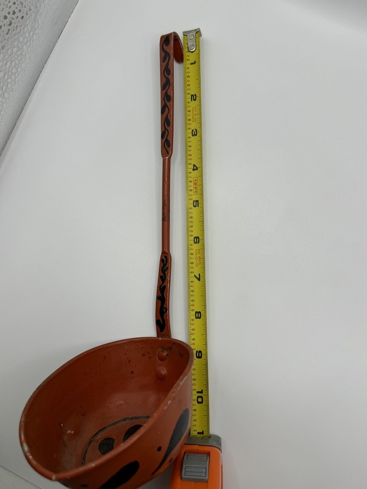 Vintage Primitive Rustic Hanging Decorative Water Ladle Painted Old ***