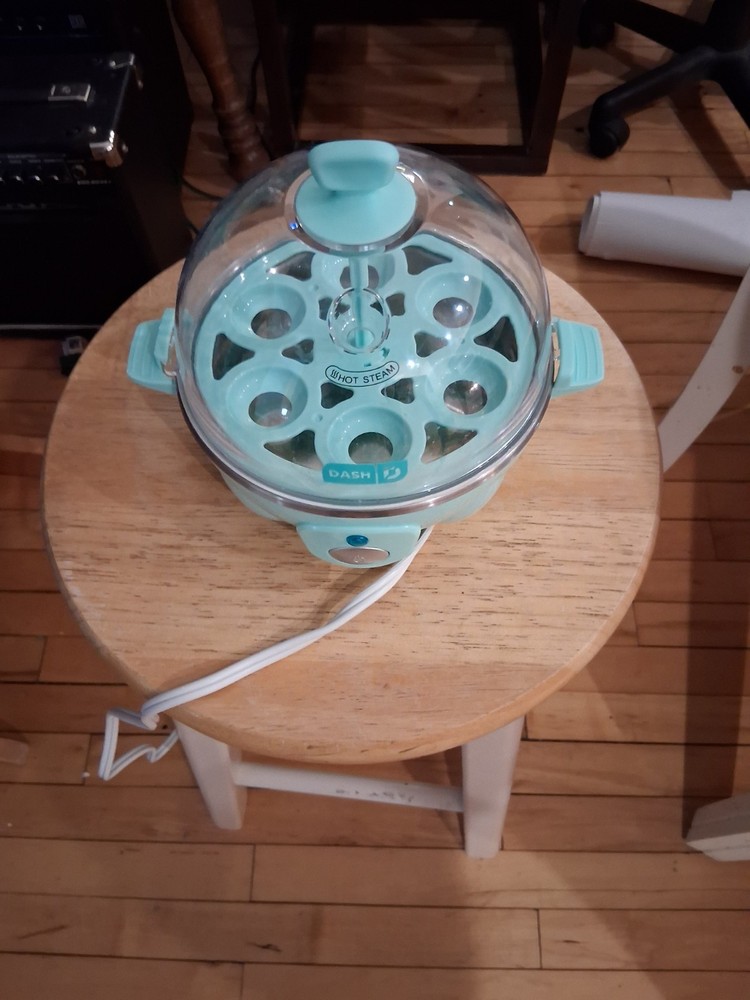 DASH EGG COOKER W MANUAL