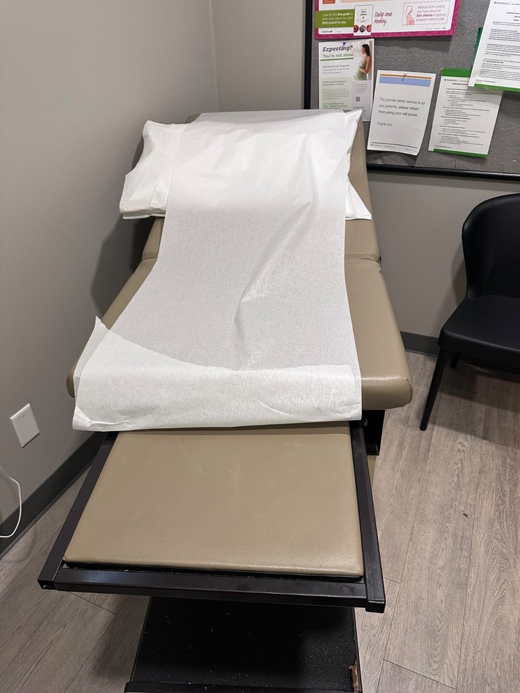 IMECO Cabinet Style Manual Exam Table