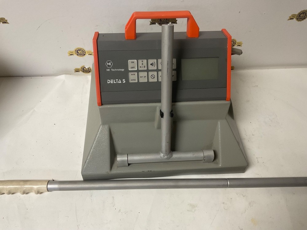 NE Technology DELTA 5 Detector Geiger Counter roll around push with stick