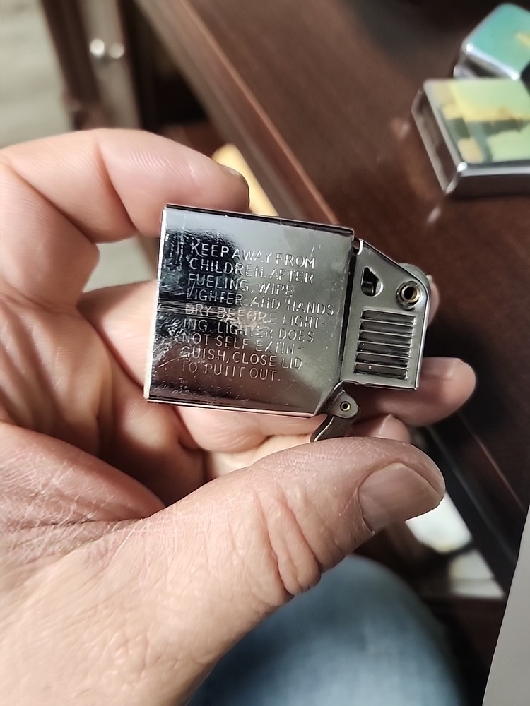 Vintage Ronson Wind II Lighter, Pristine