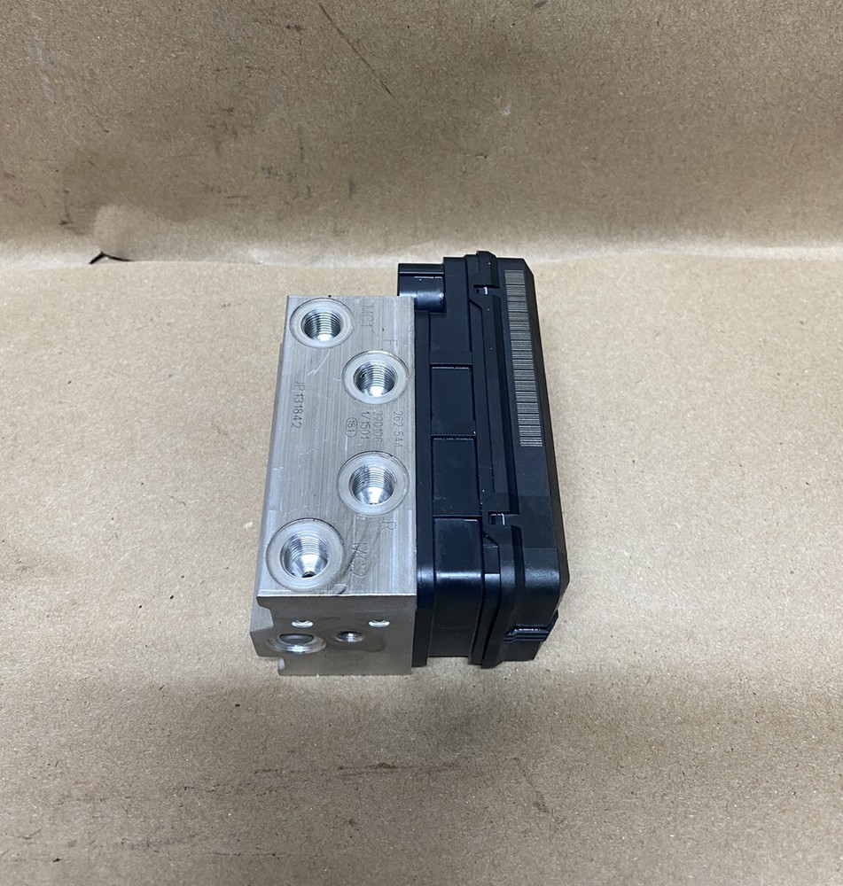 21 22 ktm 200 duke ABS PUMP UNIT MODULE OEM GOOD #0199