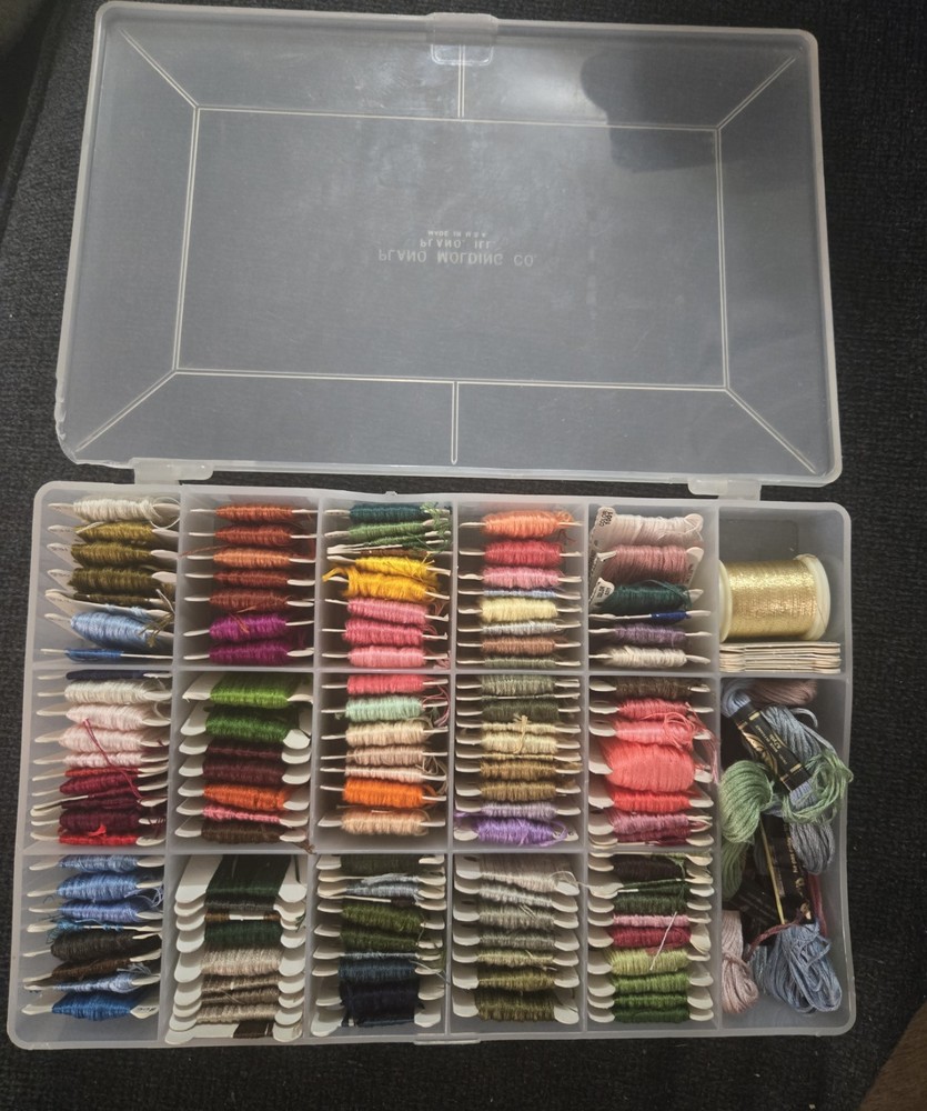 126 Plus Embroidery Thread w/Storage Box