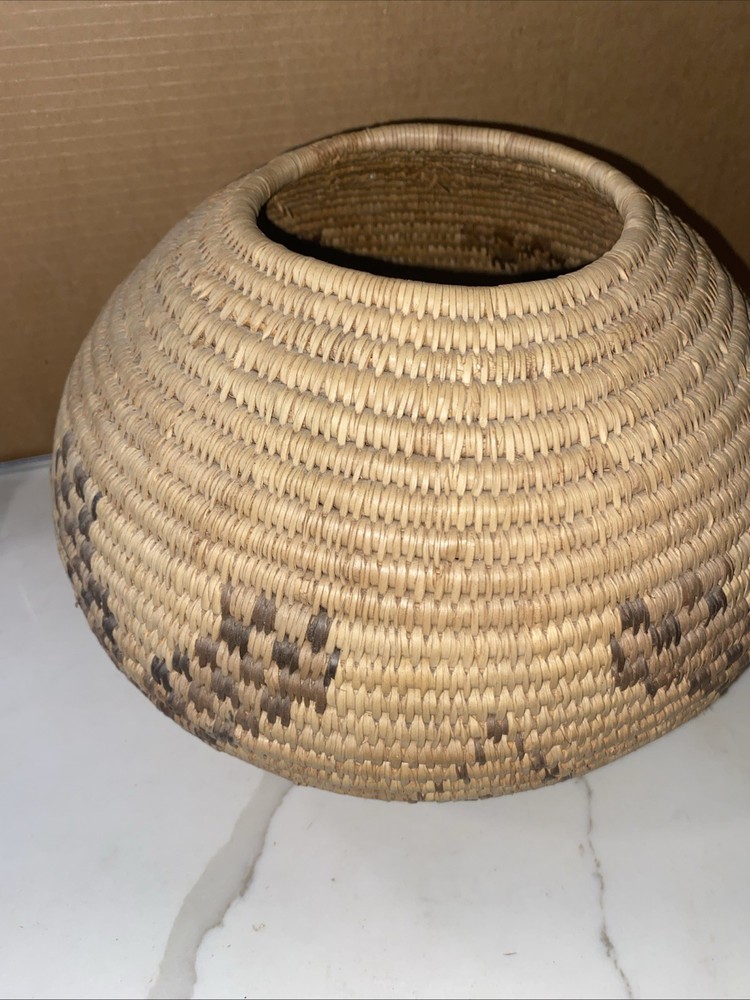 Beautiful Pair Of Vintage Baskets.