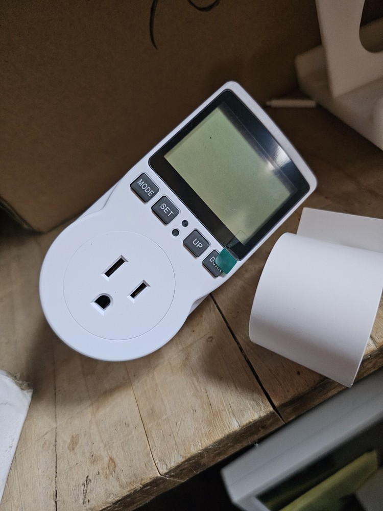 KETOTEK Digital Thermostat Outlet Plug Temperature Controller Socket