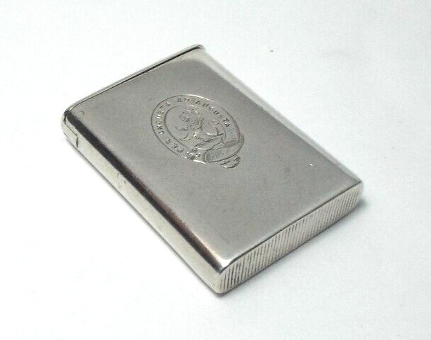 RARE ANTIQUE VICTORIAN FLAT TOP SOLID SILVER VESTA CASE, CRESTED BIRMINGHAM 1881
