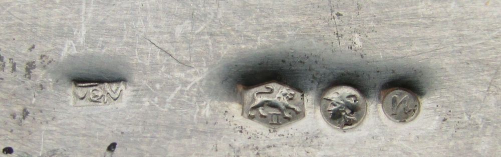 DUTCH SILVER ENGRAVED HORSE ON TRINKET / PILL BOX