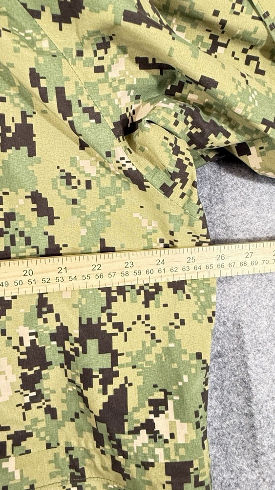 US Navy Working Uniform New Type III Parka Men Medium Regular Camouflage Goretex