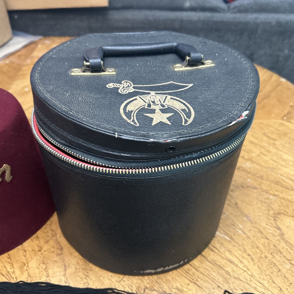 Vintage Anthony Nizzardini Masonic Shriner Fez Storage Case Box and hat