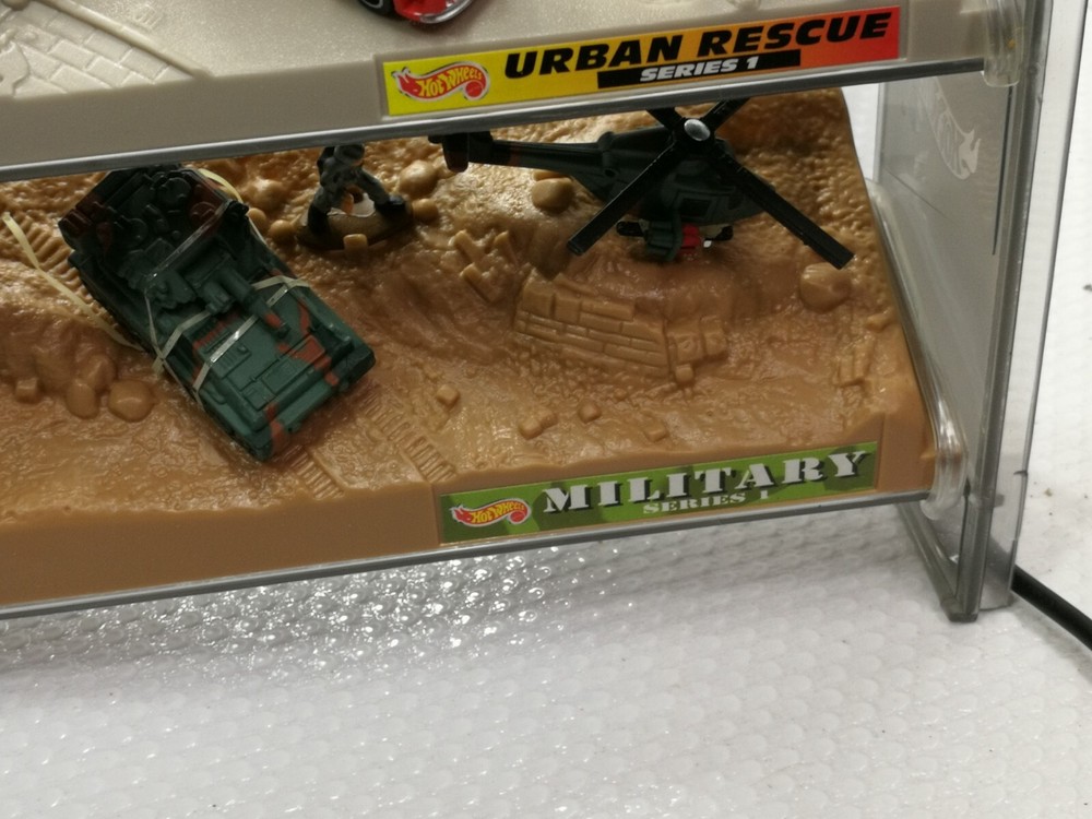 BOXED HOT WHEELS MATTEL PLANET MICRO COLLECTOR GIFT PACK