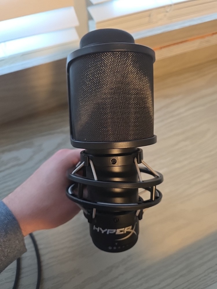Hyper x QuadCast USB Microphone for Gaming and Streaming
