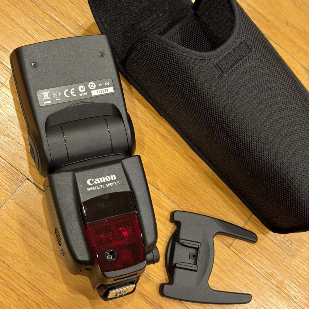 Canon 580EX Speedlite Flash, Fitted Case, Diffuser, Stand