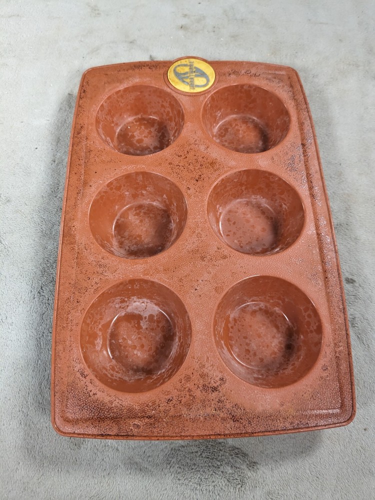 Smartware Temperflex Flexible Cookware & Bakeware 6 Muffin Pan - Dirty