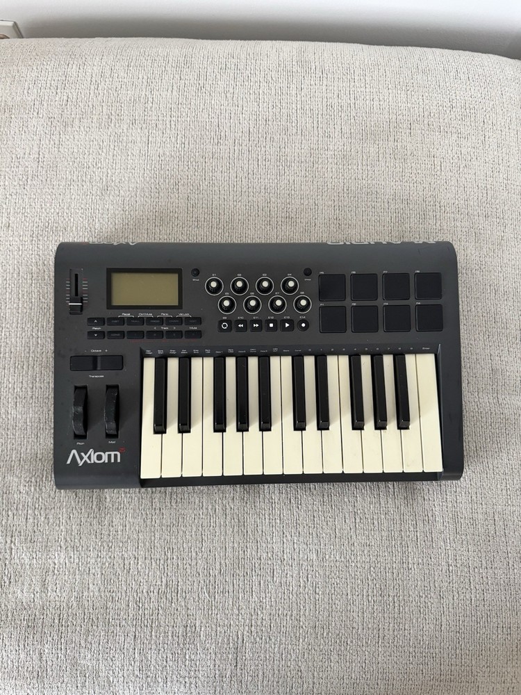M-Audio Axiom 25 Midi/USB Keyboard Controller (Untested, No power cable)
