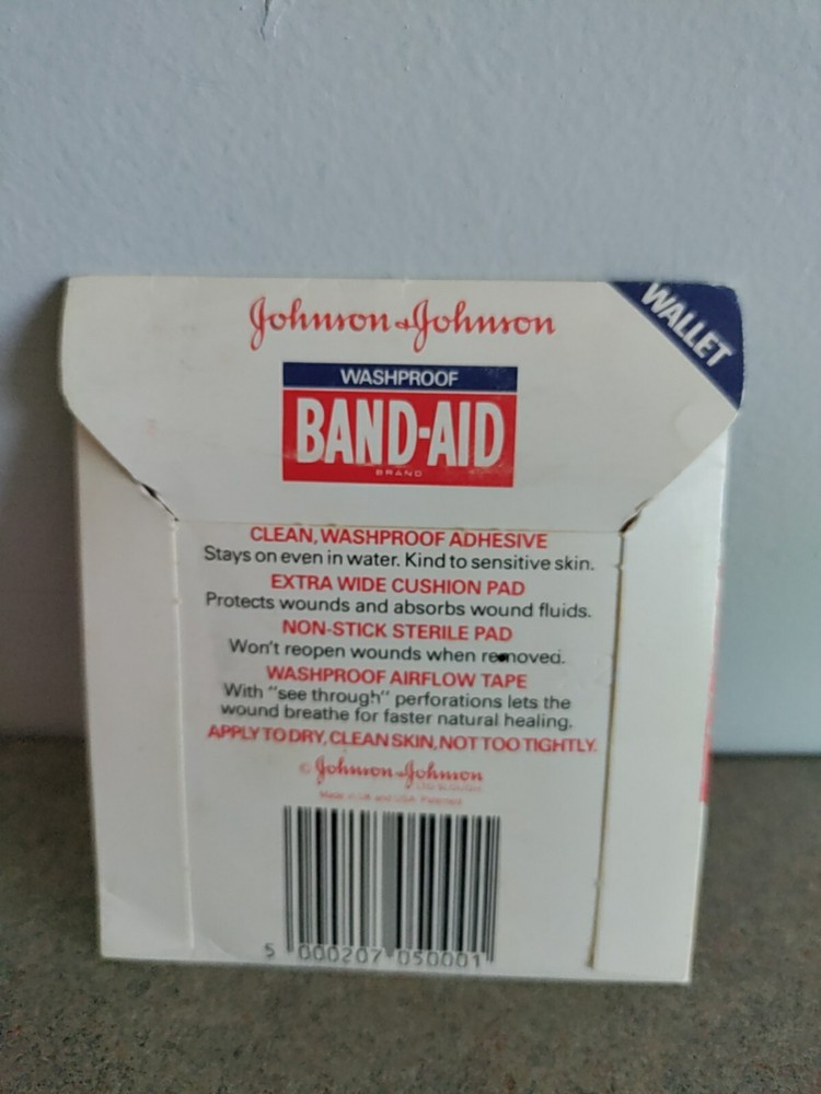 Vintage BAND-AID Wallet Size Pull String Bandages 1980s Plaster Strips