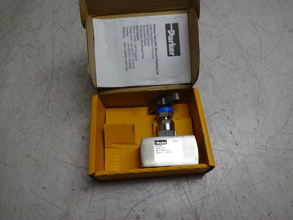 New Parker HNVS4FF-GR Needle Valve