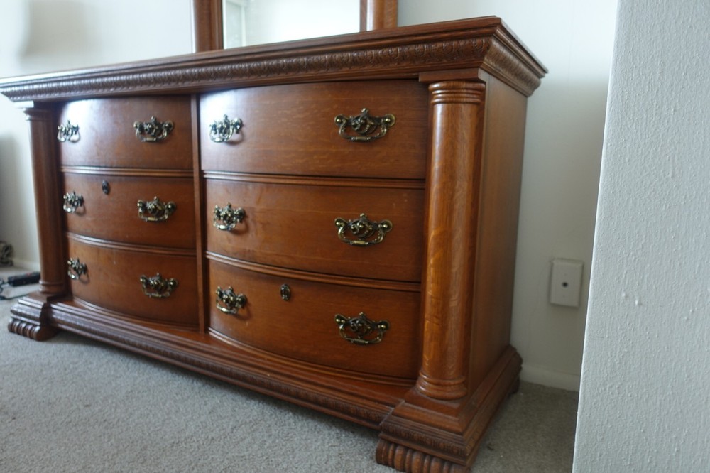 Queen 5 piece Pulaski bedroom set