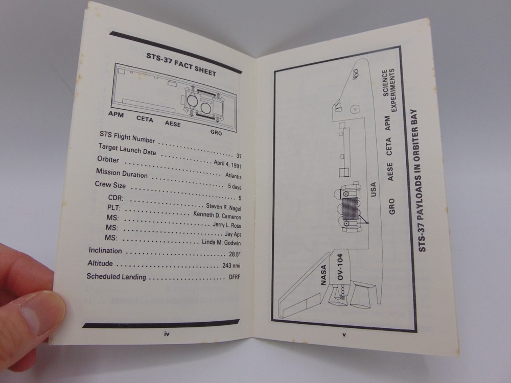 Vintage Nasa Space Program Space Shuttle Payload Handbook STS-37 STS 37