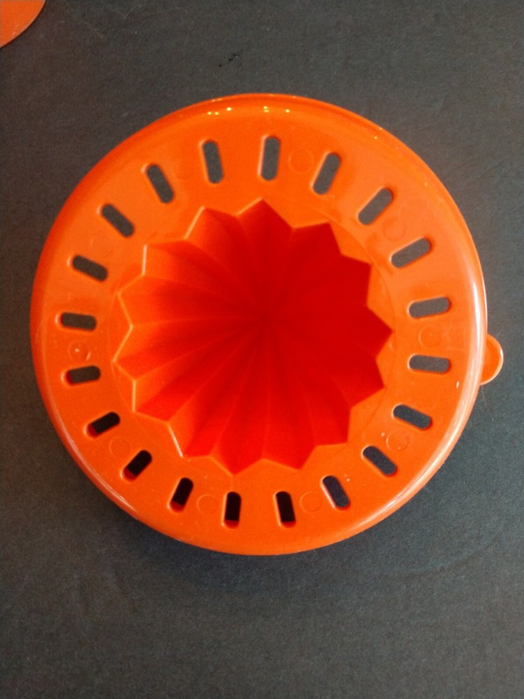 Tupperware Orange Juicer #409/Pitcher #321 with Lid #563