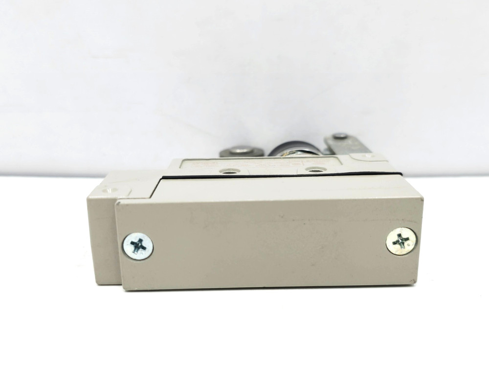 ZE-NA2-2 OMRON LIMIT SWITCH ZENA22
